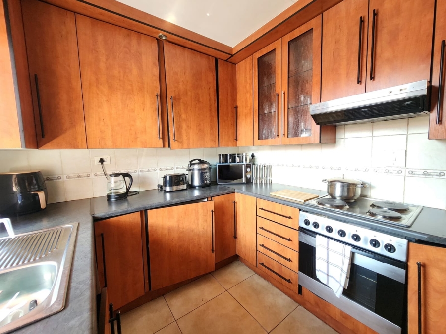 2 Bedroom Property for Sale in Tlhabane West North West